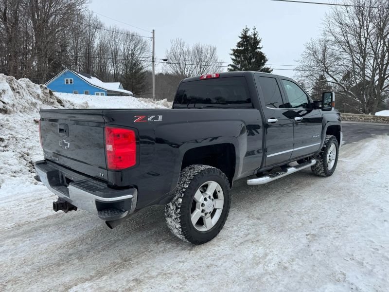 2018 Chevrolet Silverado 2500 HD Double Cab Pickup