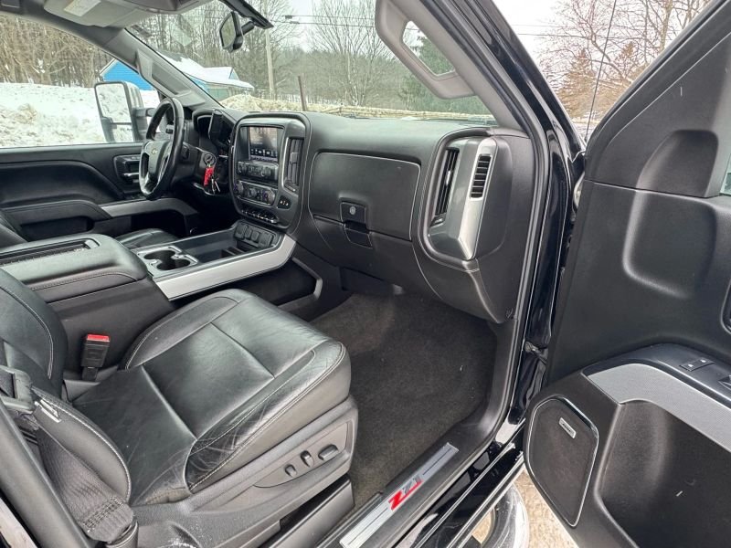 2018 Chevrolet Silverado 2500 HD Double Cab Pickup