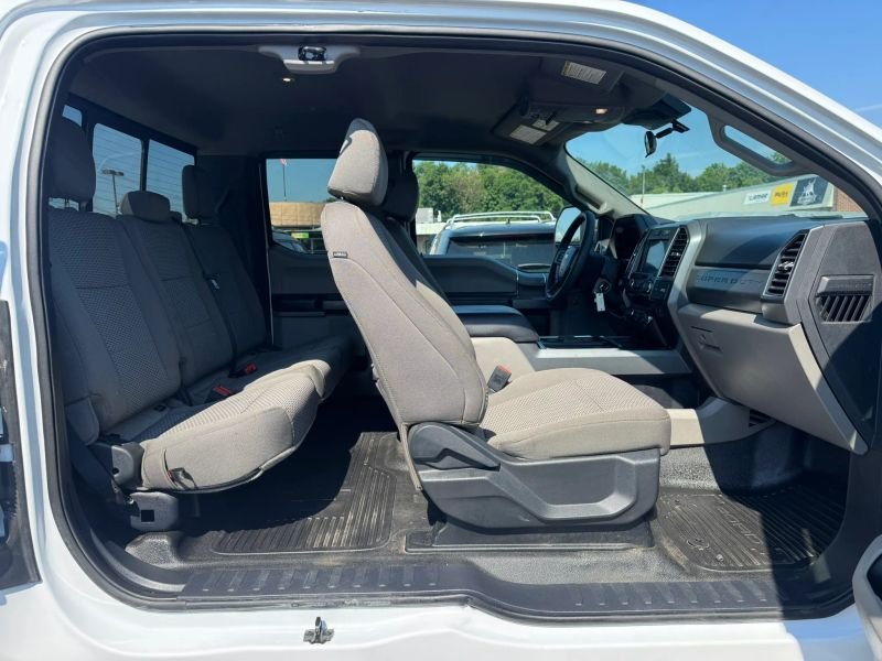 2022 Ford F350 Super Duty Super Cab Pickup
