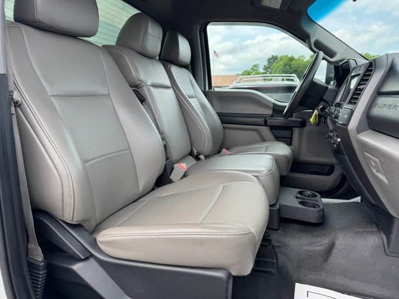 2019 Ford F350 Super Duty Regular Cab Pickup