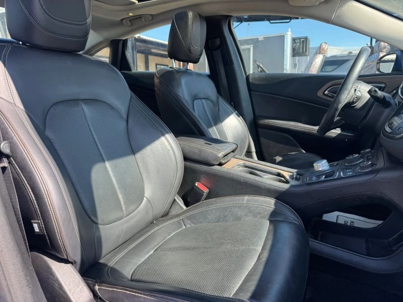 2015 Chrysler 200 Sedan