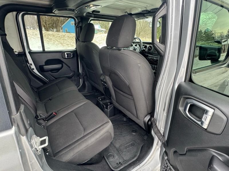 2021 Jeep Gladiator Pickup