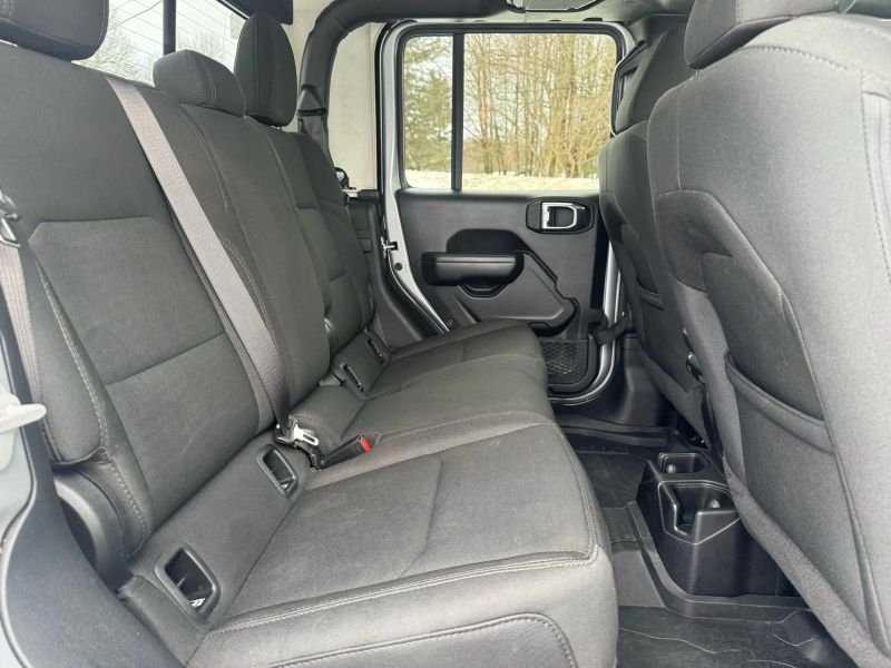 2021 Jeep Gladiator Pickup