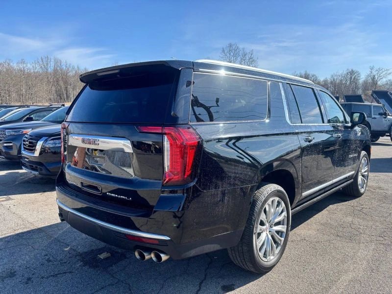 2022 GMC Yukon XL SUV