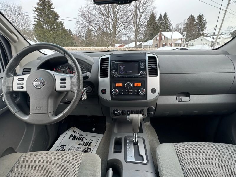 2016 Nissan Frontier Crew Cab Pickup