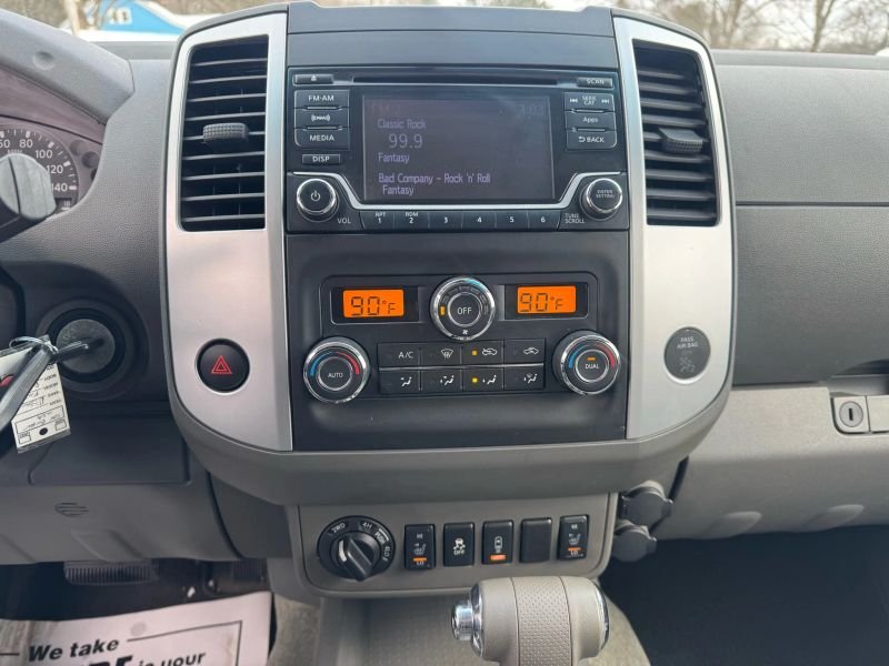 2016 Nissan Frontier Crew Cab Pickup