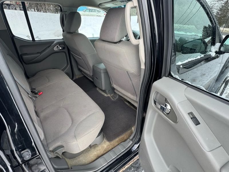 2016 Nissan Frontier Crew Cab Pickup