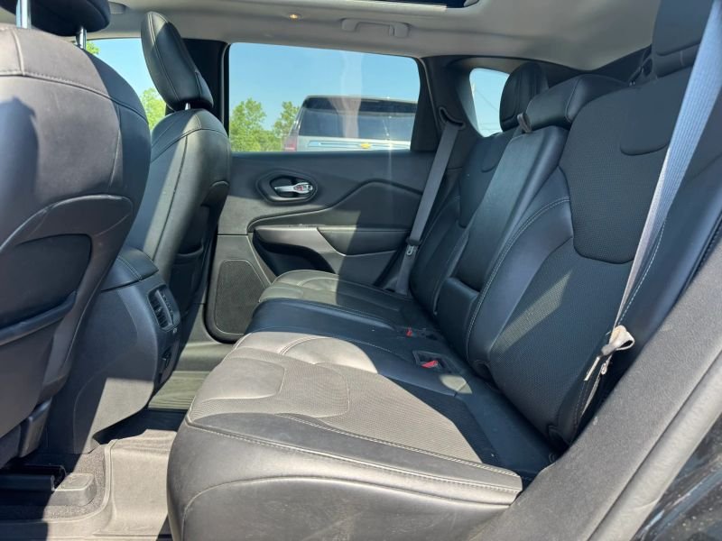 2021 Jeep Cherokee SUV