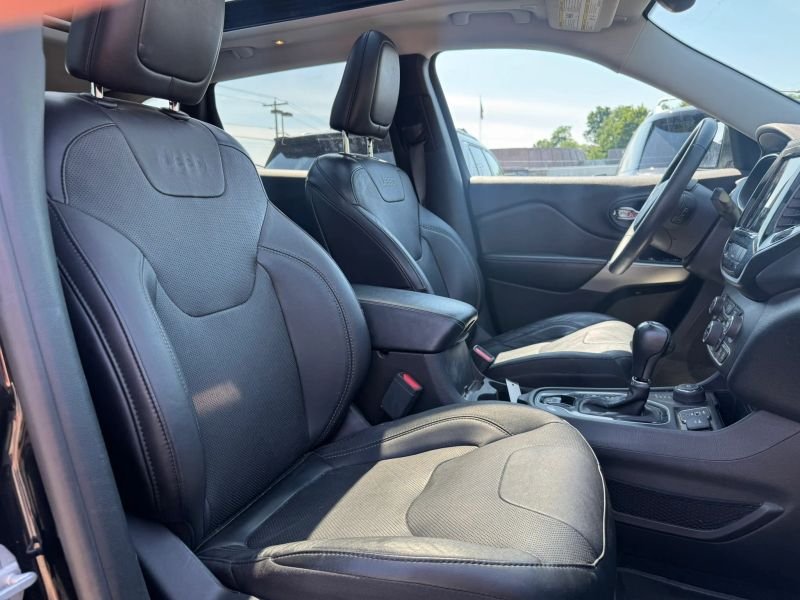 2021 Jeep Cherokee SUV