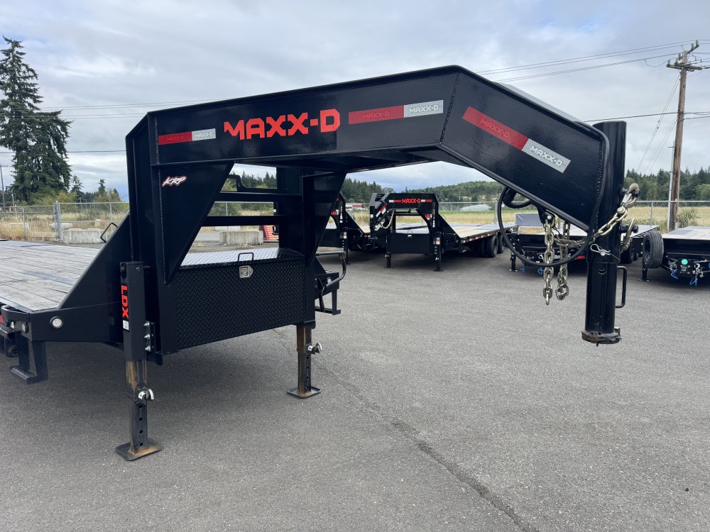 MAXX-D 8.5x40 25,990 Gooseneck