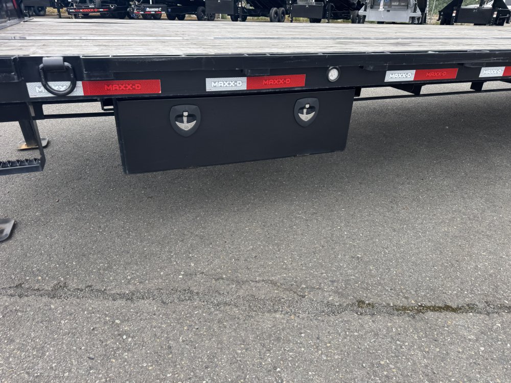 MAXX-D 8.5x40 25,990 Gooseneck