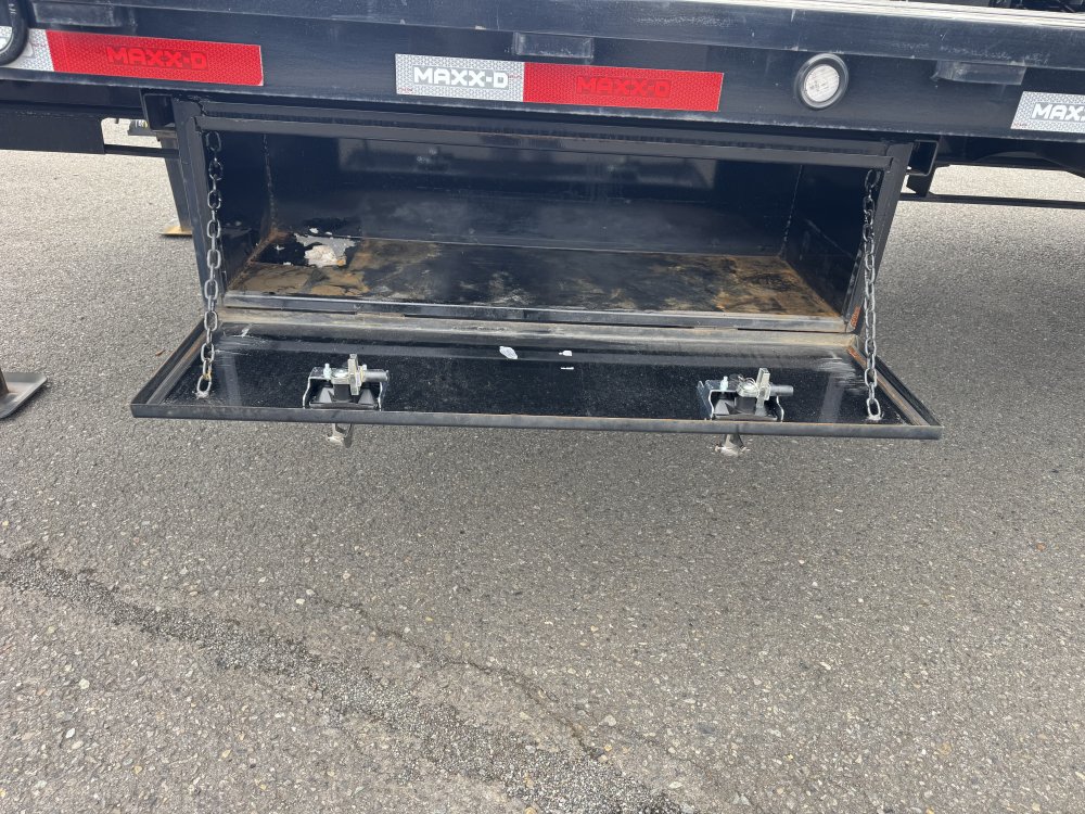MAXX-D 8.5x40 25,990 Gooseneck
