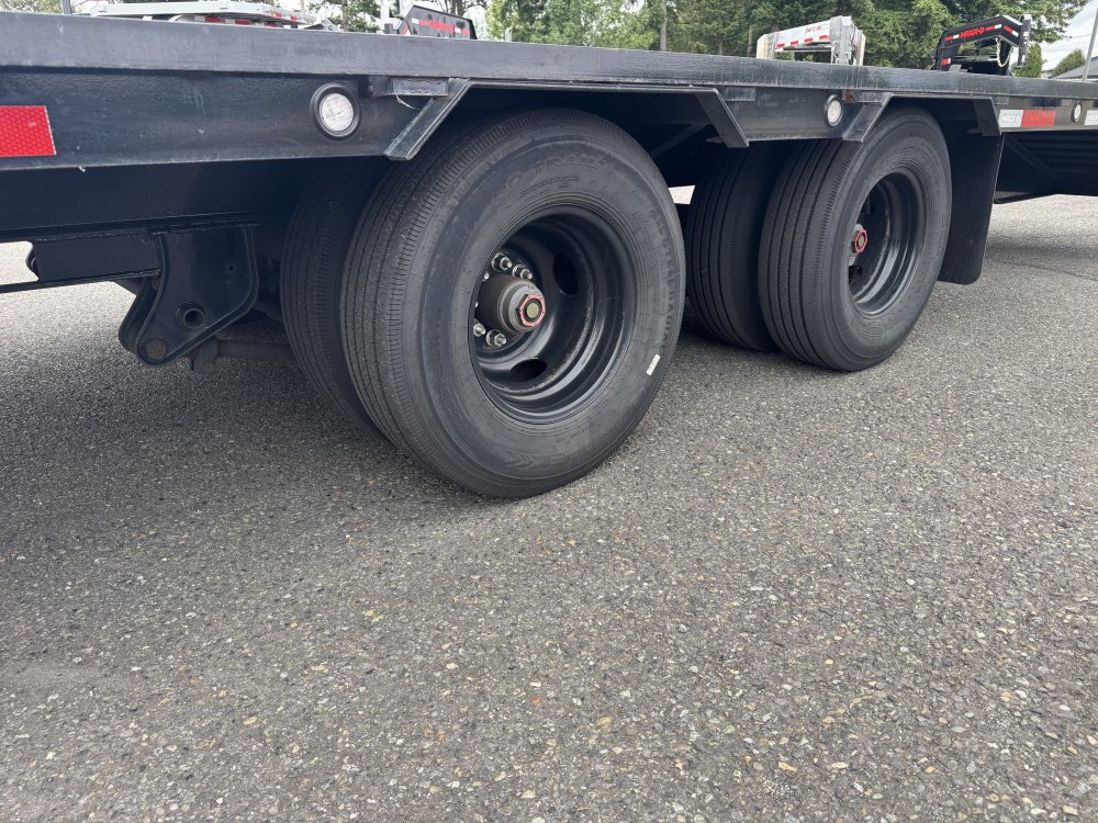 MAXX-D 8.5x40 25,990 Gooseneck