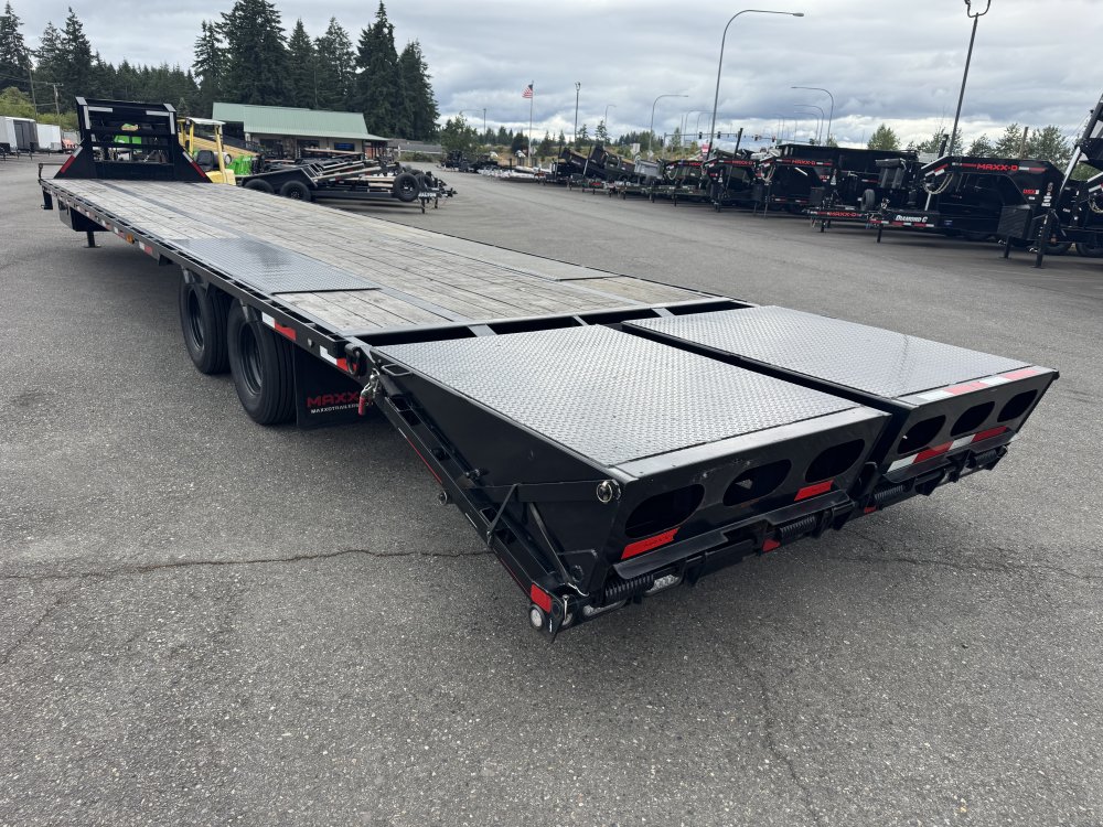 MAXX-D 8.5x40 25,990 Gooseneck