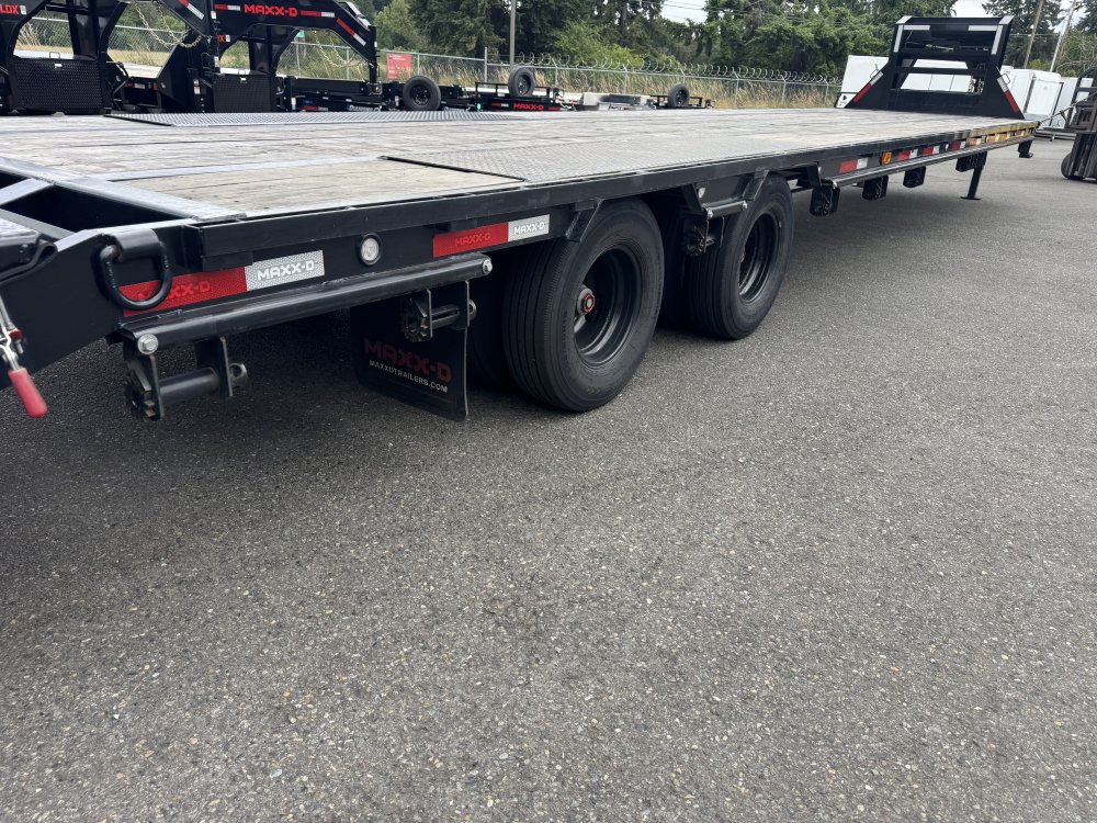 MAXX-D 8.5x40 25,990 Gooseneck