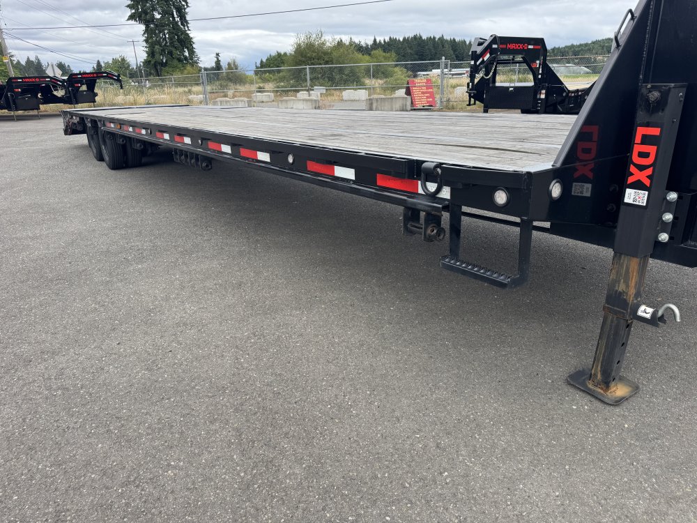 MAXX-D 8.5x40 25,990 Gooseneck