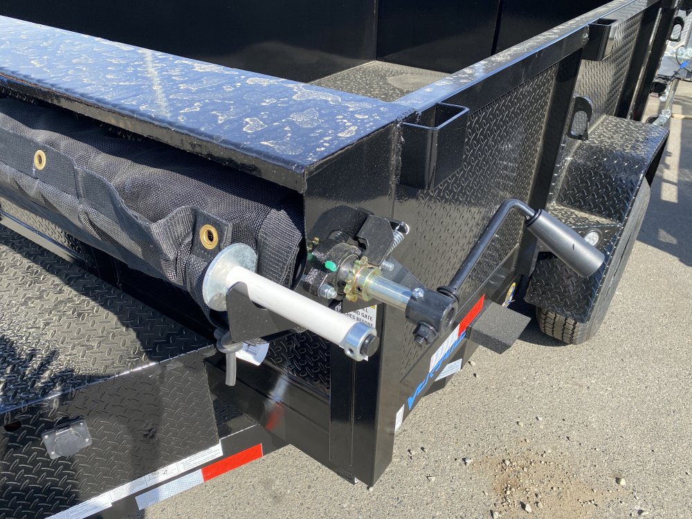Versatile 5x8 5,200 Dump