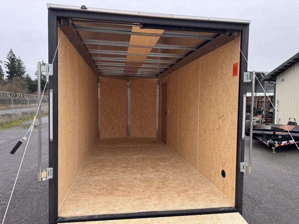 Mirage 7x16 7,000 Enclosed