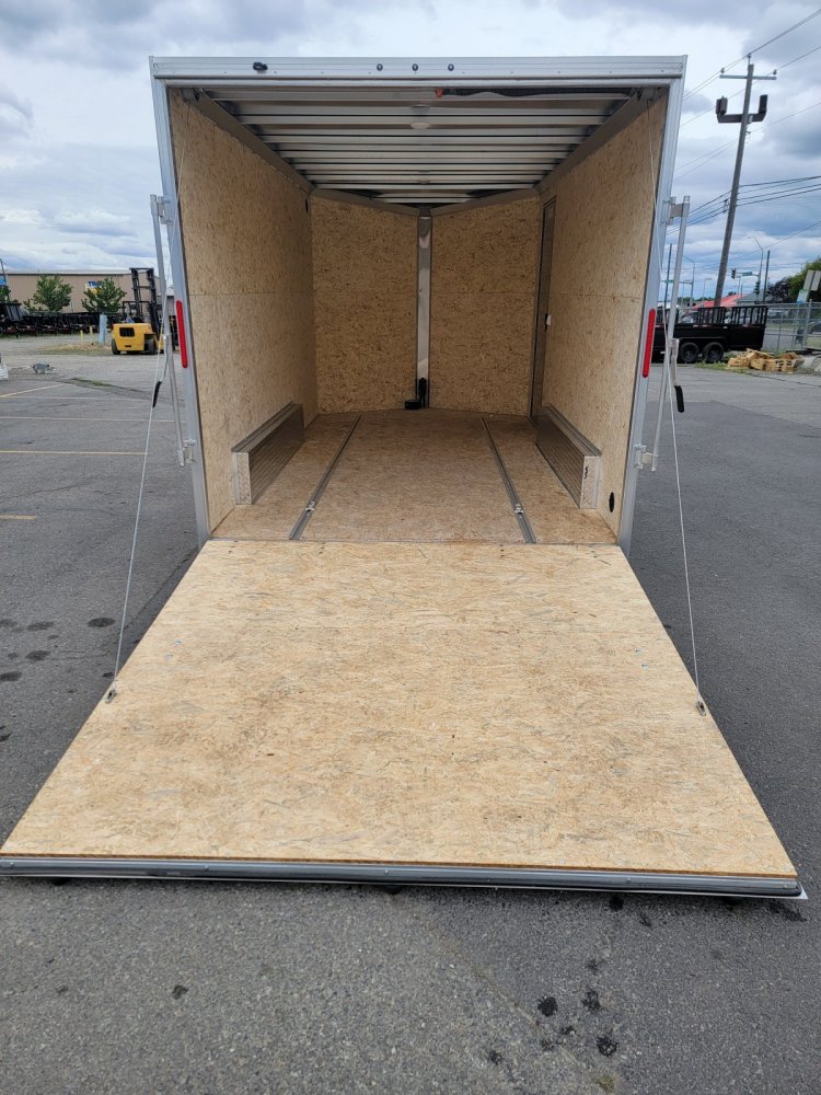 Xpress 7.5x14 7,000 Enclosed