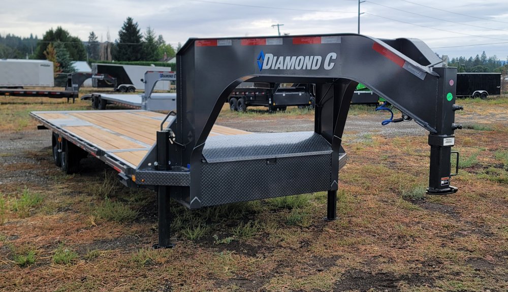 Diamond C 8.5x28 Gooseneck