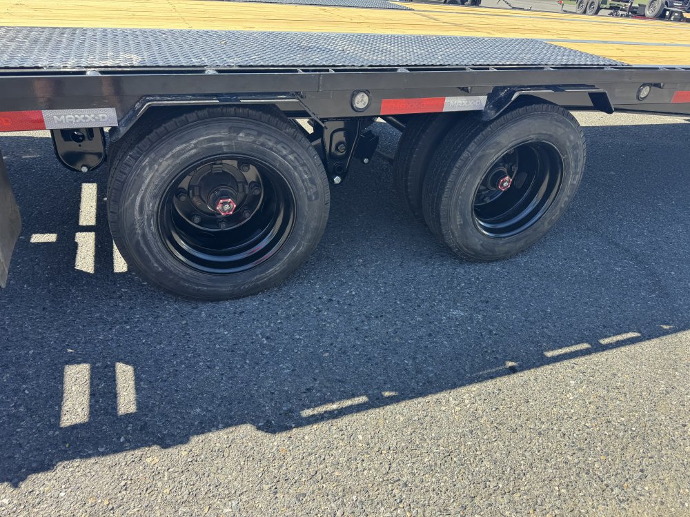 MAXX-D 8.5x30 40,000 Gooseneck