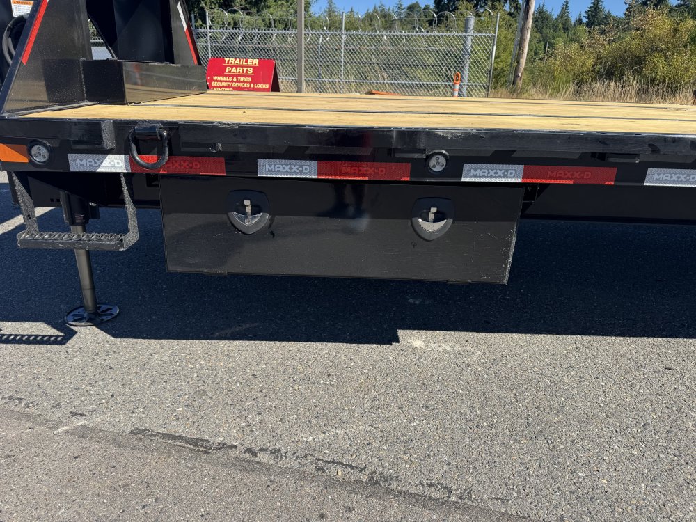 MAXX-D 8.5x30 40,000 Gooseneck