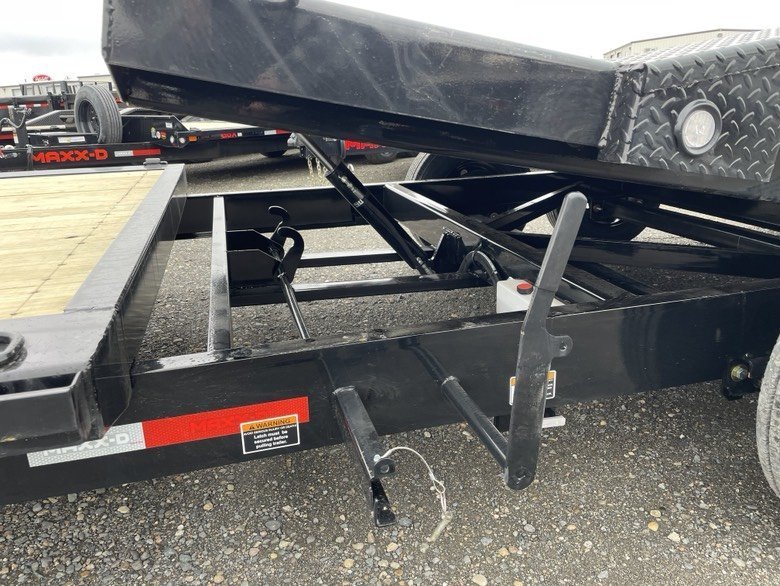 MAXX-D 8.5x24 17,500 Tilt