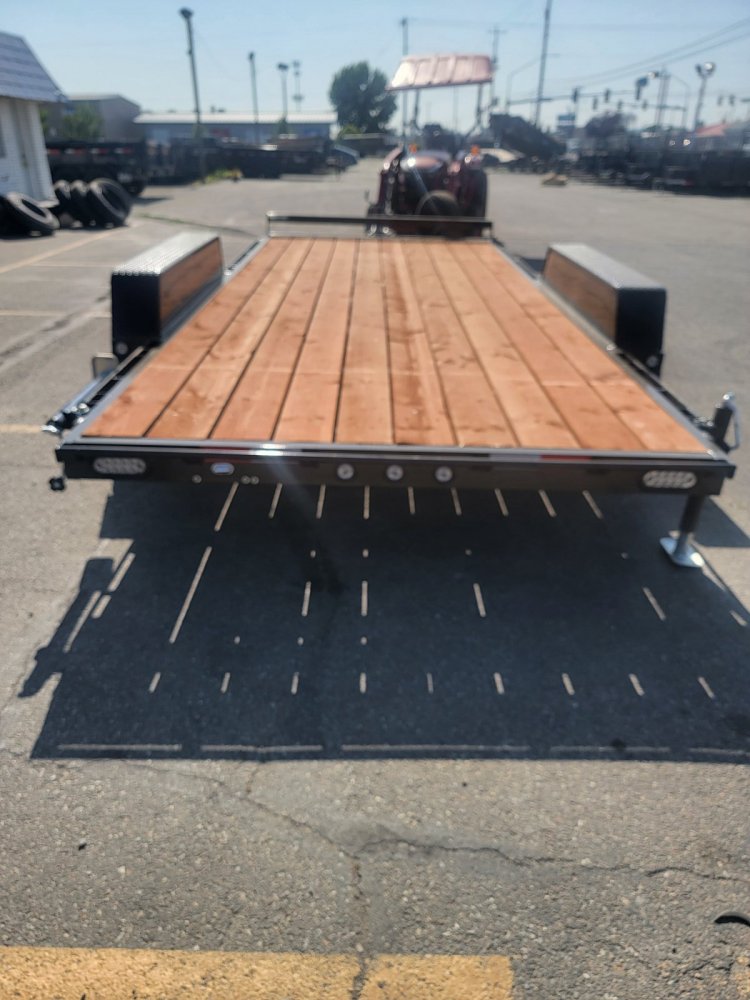 Versatile 7x16 7,000 Car Hauler