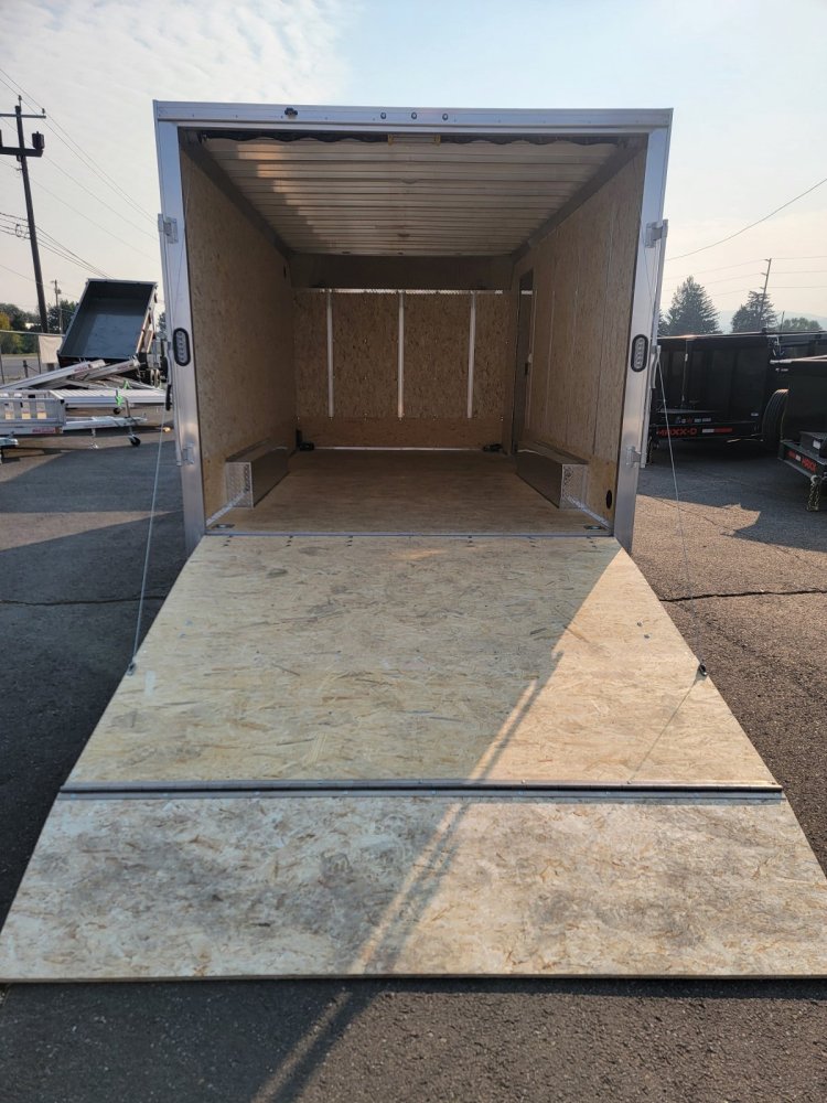 Xpress 8.5x16 7,000 Enclosed