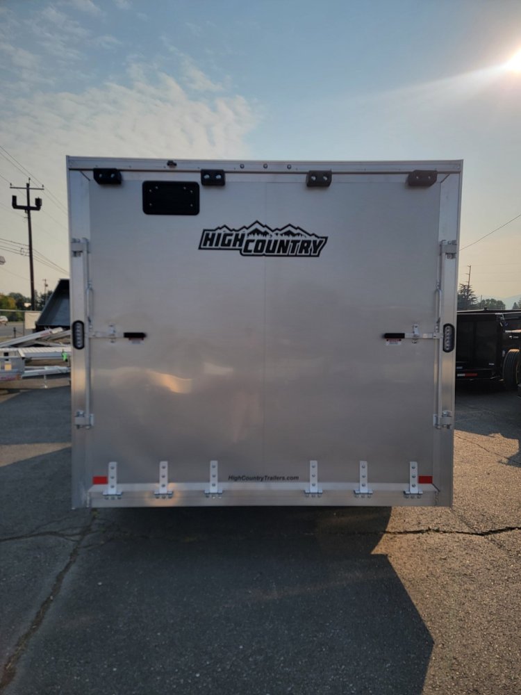 Xpress 8.5x16 7,000 Enclosed