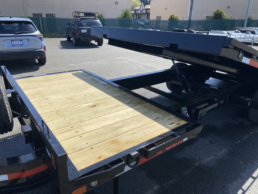 MAXX-D 8.5x24 17,600 Tilt