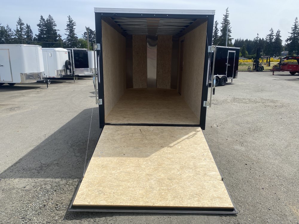 Mirage 7x16 7,000 Enclosed
