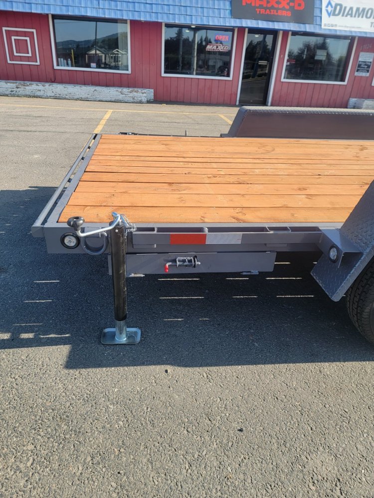 Versatile 7x16 7,000 Car Hauler