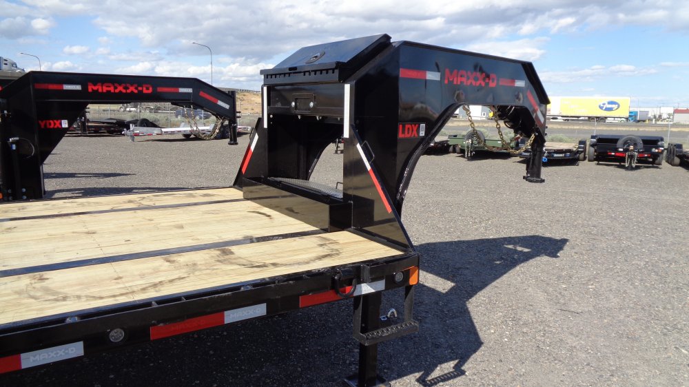 MAXX-D 8.5x32 30,000 Gooseneck