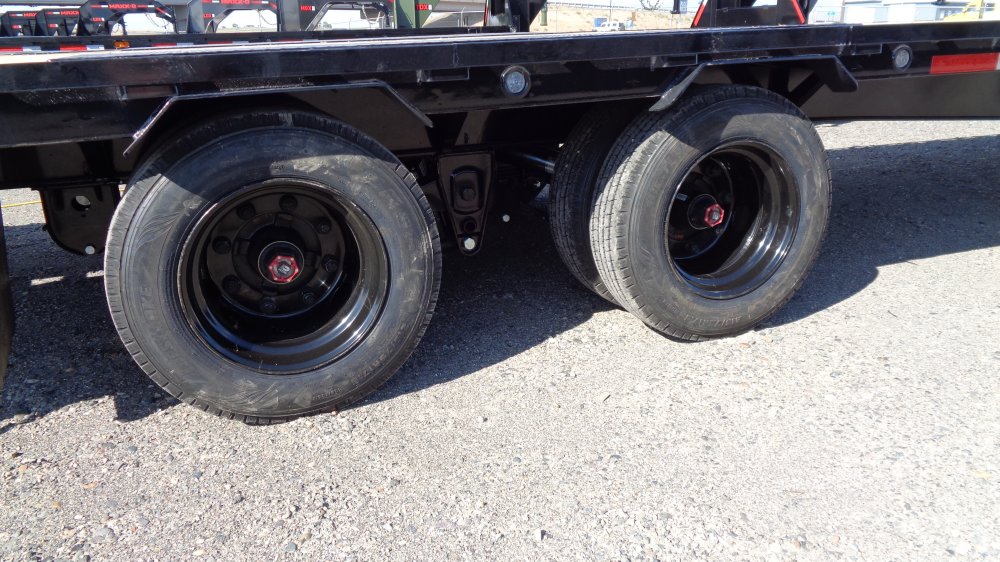 MAXX-D 8.5x32 30,000 Gooseneck