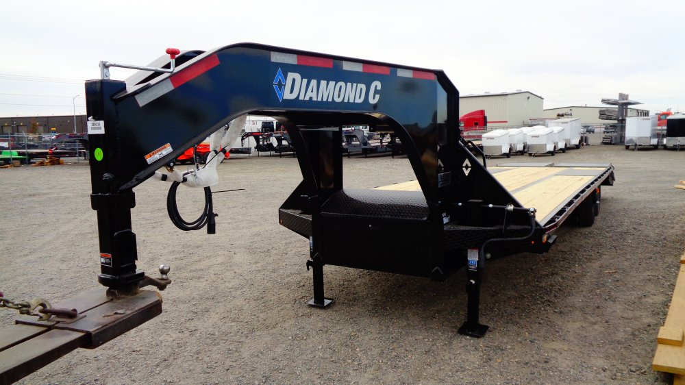 Diamond C 8.5x32 Gooseneck