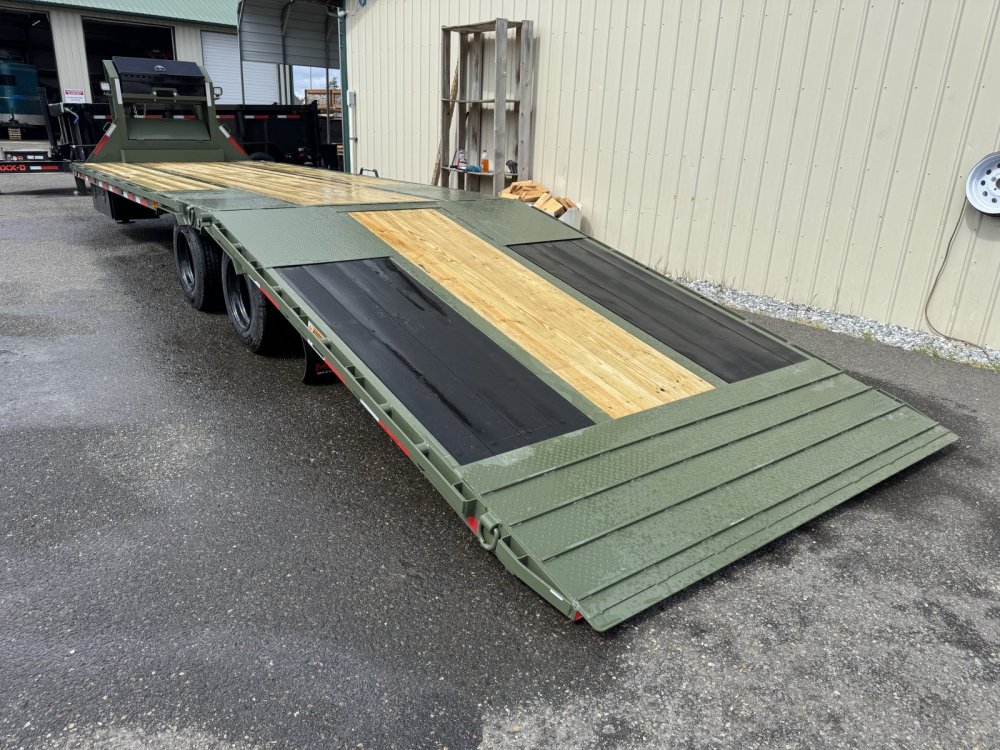 MAXX-D 8.5x32 25,990 Gooseneck