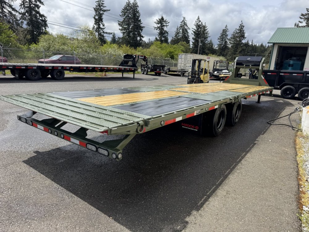 MAXX-D 8.5x32 25,990 Gooseneck