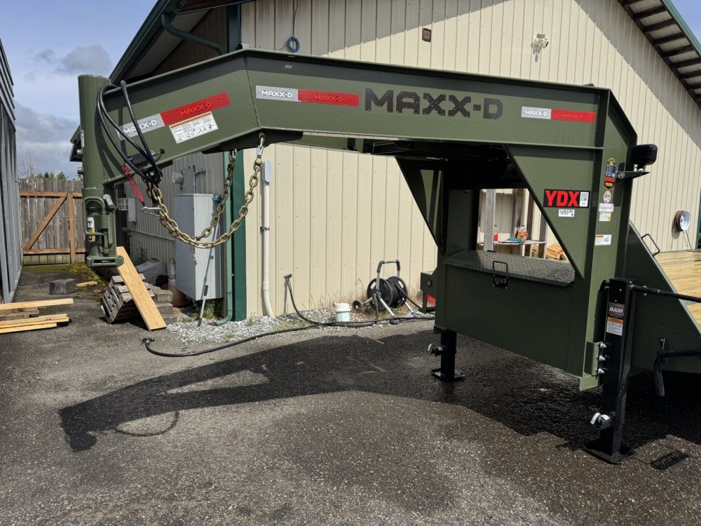 MAXX-D 8.5x32 25,990 Gooseneck