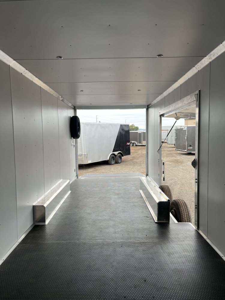 Xpress 8.5x24 9,990 Enclosed