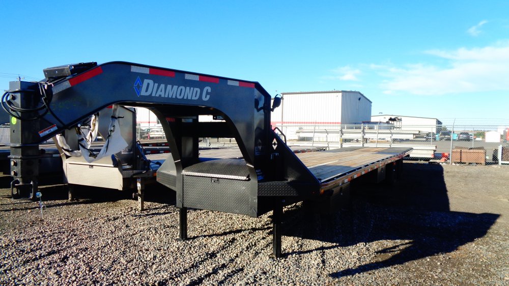 Diamond C 8.5x40 Gooseneck