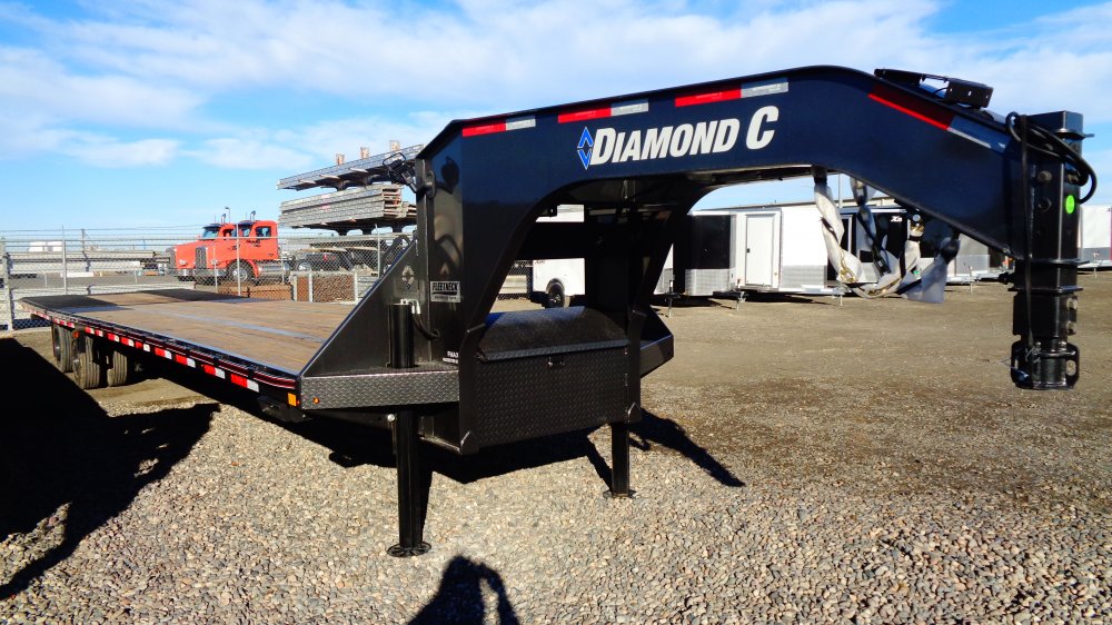 Diamond C 8.5x40 Gooseneck