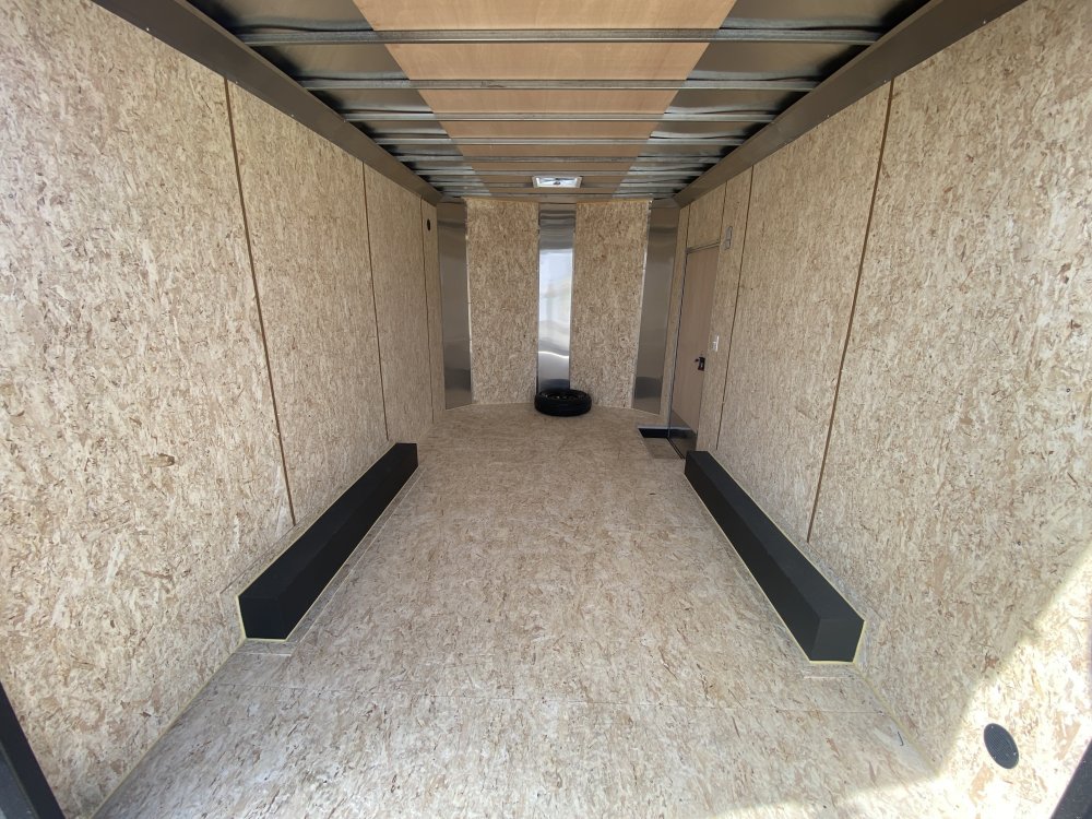 Mirage 8.5x14 7,000 Enclosed