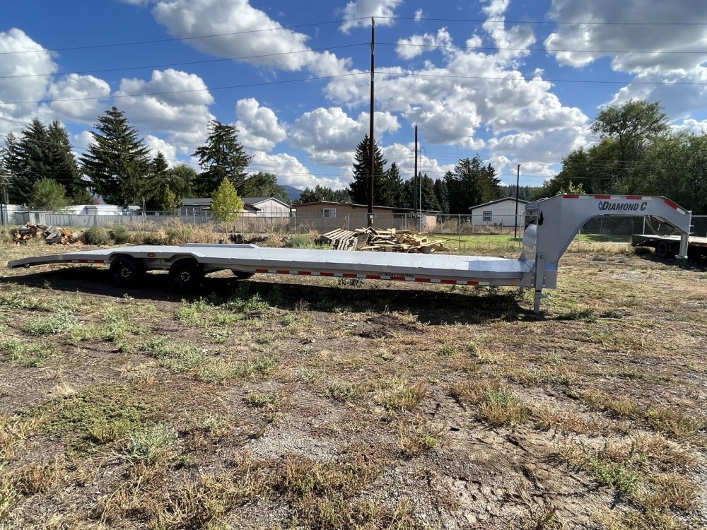 Diamond C 8.5x38 18,000 Gooseneck