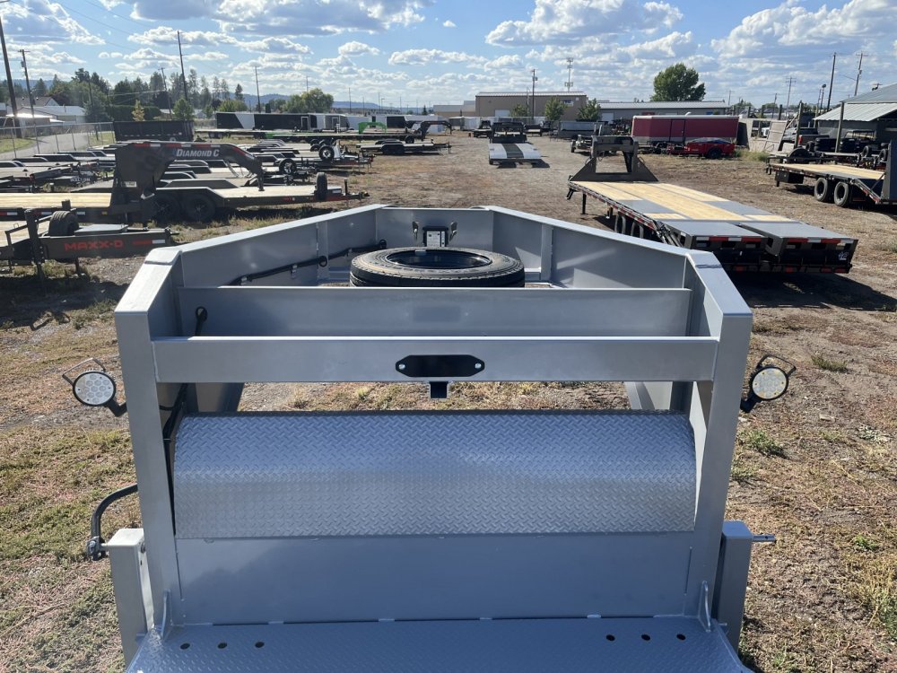 Diamond C 8.5x38 18,000 Gooseneck