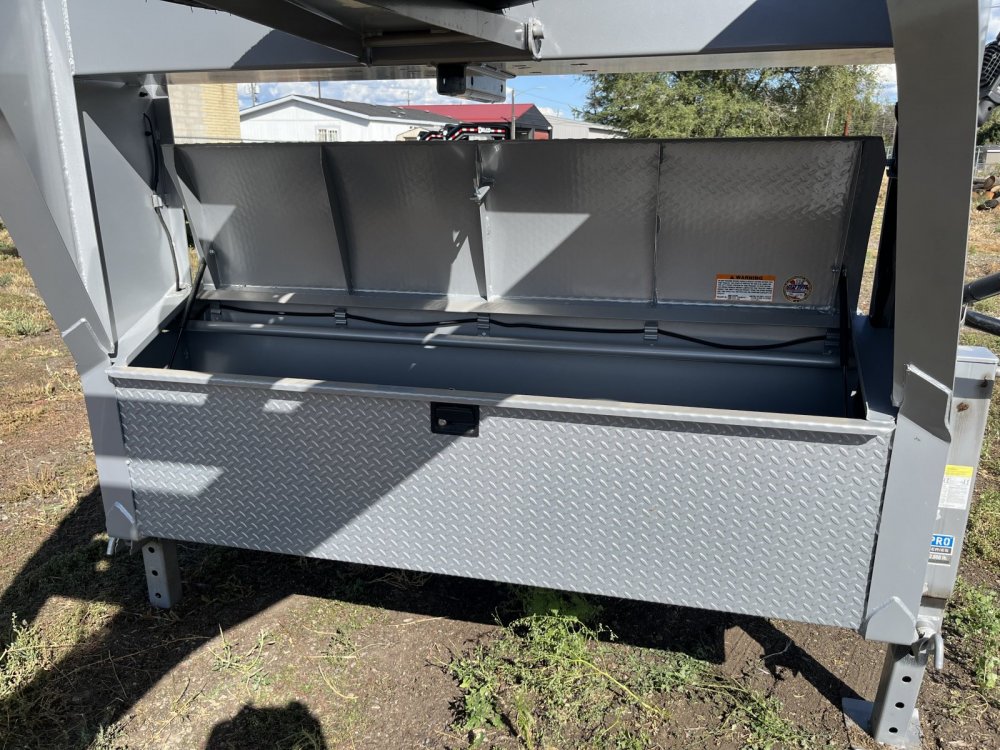 Diamond C 8.5x38 18,000 Gooseneck