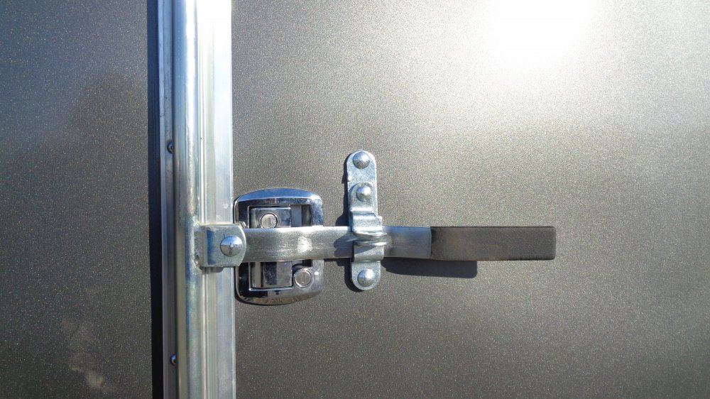 TNT 8.5x24 9,900 Enclosed