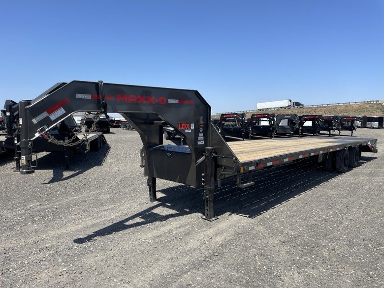MAXX-D 8.5x32 30,000 Gooseneck