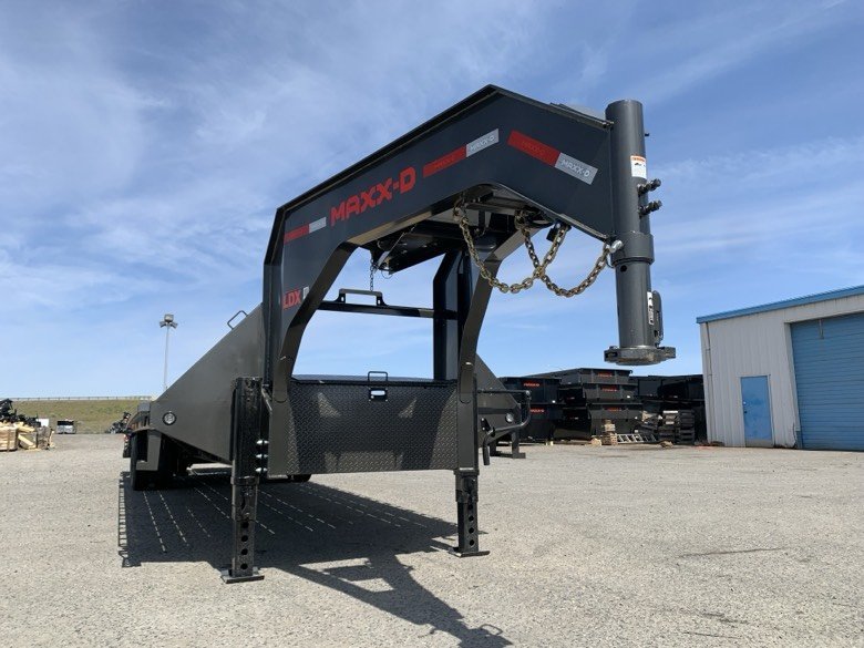 MAXX-D 8.5x32 30,000 Gooseneck