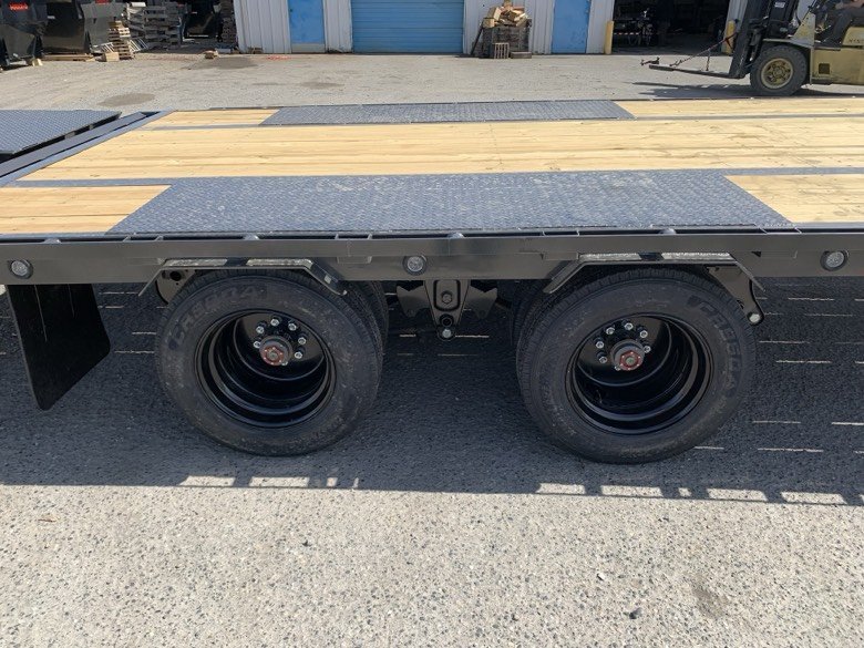 MAXX-D 8.5x32 30,000 Gooseneck